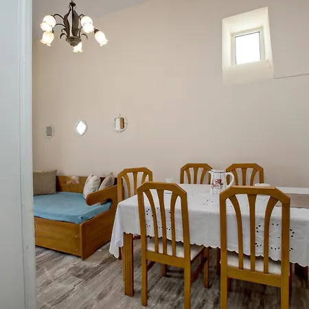 Xατζηράδος Chatzirados