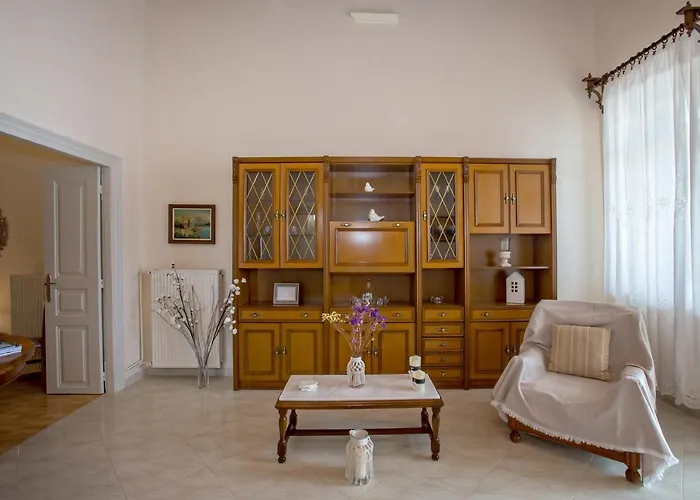 Xατζηράδος カントリーハウス Chatzirados