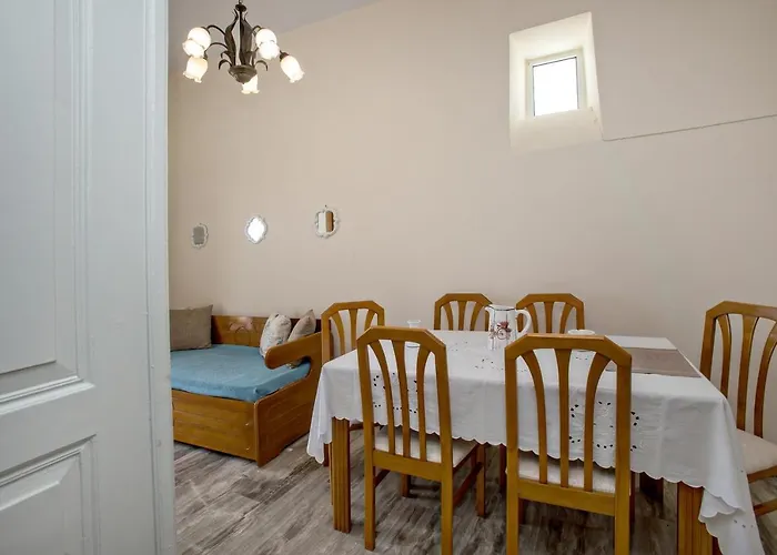 Xατζηράδος Chatzirados