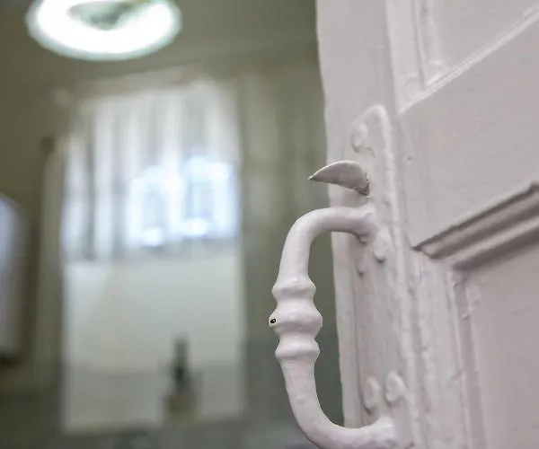 Xατζηράδος * Chatzirados